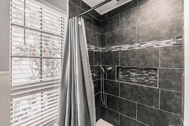 205 Benwynd Dr, Mesquite, TX 75149 - bathroom with a tile shower