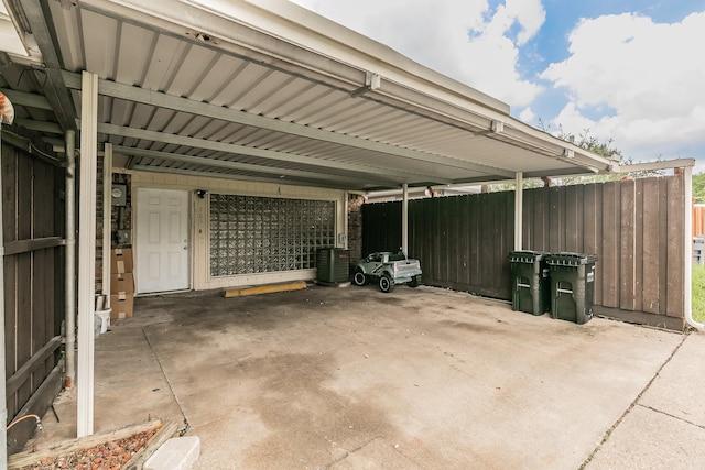 205 Benwynd Dr, Mesquite, TX 75149 - garage with an attached carport