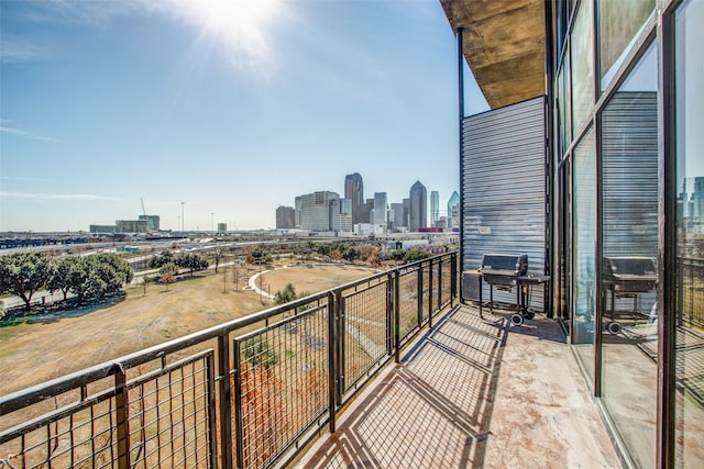 balcony featuring a grill