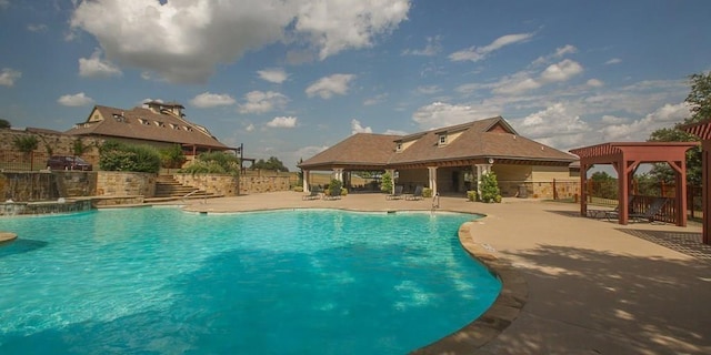 6725 Castle Royle Dr, Cleburne, TX 76033