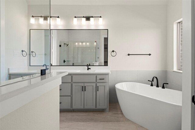 bathroom featuring tiled shower