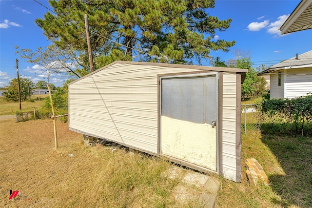 view of outbuilding