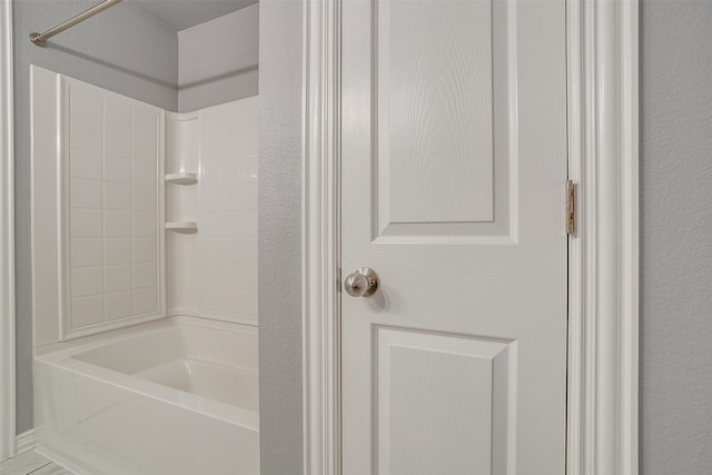 bathroom featuring shower / tub combination