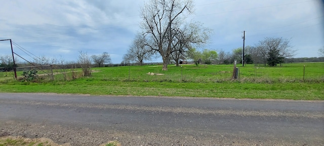 Listing photo 3 for 320 County Road 4133, Cumby TX 75433