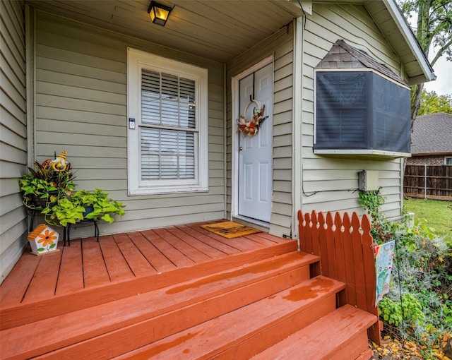 entrance to property with fence