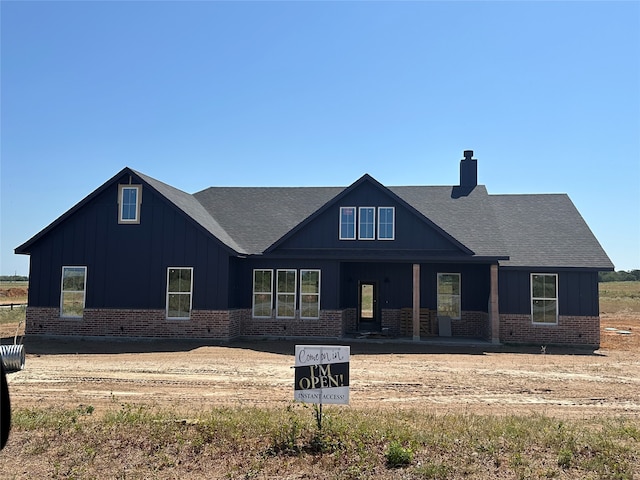 view of front of house