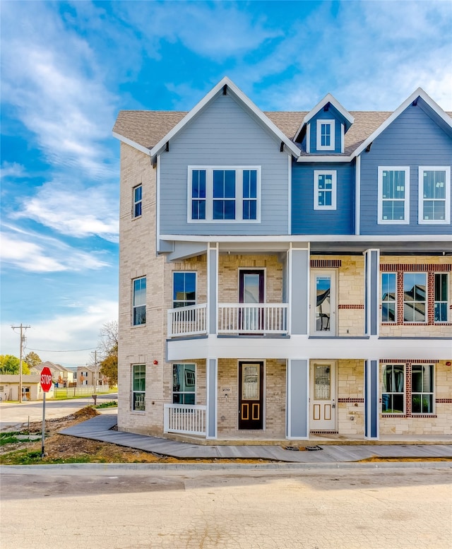 view of front of house