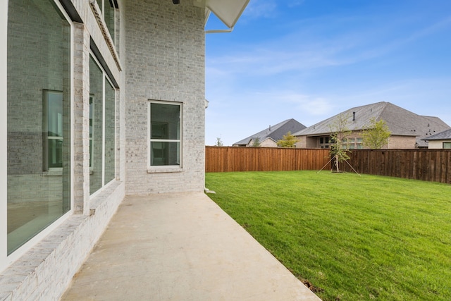 view of yard with a patio