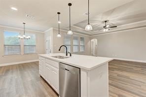 kitchen with an island with sink, stainless steel dishwasher, light hardwood / wood-style flooring, white cabinetry, and ceiling fan with notable chandelier