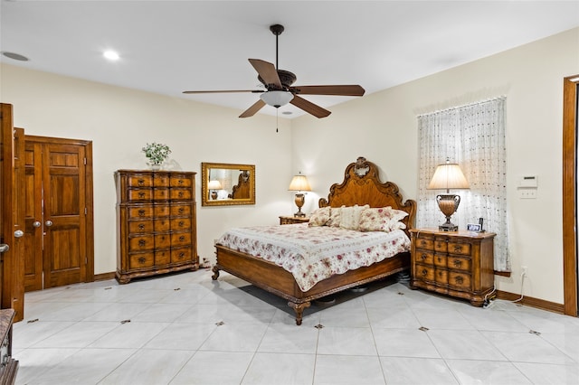 bedroom with ceiling fan