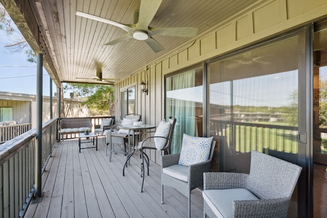 deck with ceiling fan