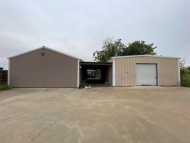 view of outdoor structure featuring a carport