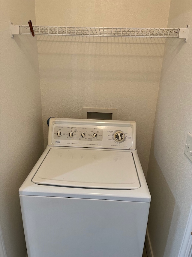 laundry room featuring washer / clothes dryer