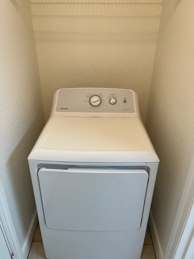 laundry room with washer / clothes dryer