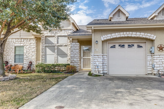 view of front of house featuring a garage