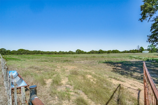 view of yard featuring a rural view