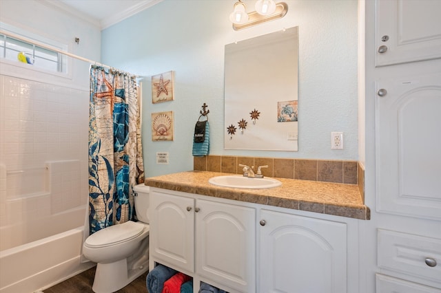 full bathroom featuring shower / bathtub combination with curtain, vanity, wood-type flooring, crown molding, and toilet