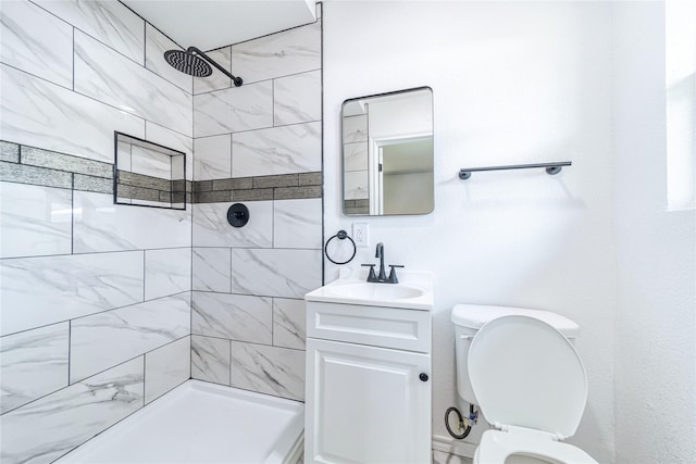 1504 Nichols St, Ennis, TX 75119 - full bathroom with tiled shower and vanity