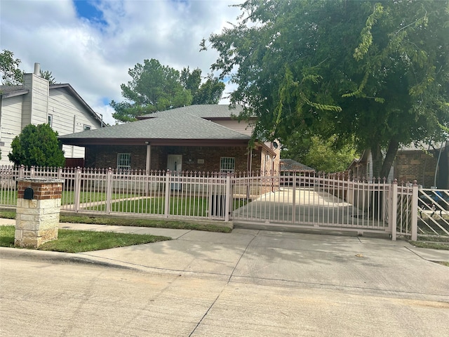 view of front of house with a front yard