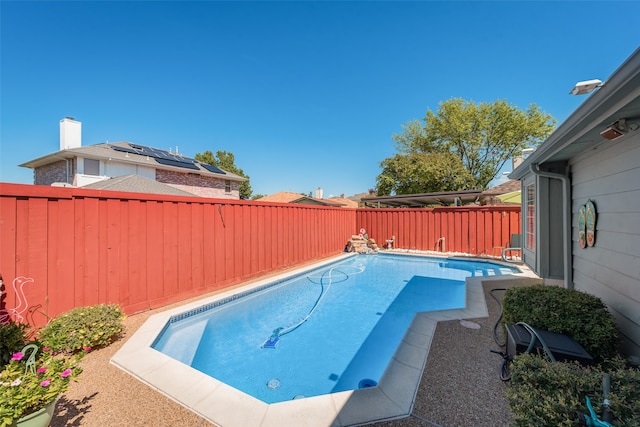 view of swimming pool