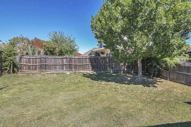 4629 Grant Park Ave, Fort Worth, TX 76137 - view of yard featuring a fenced backyard