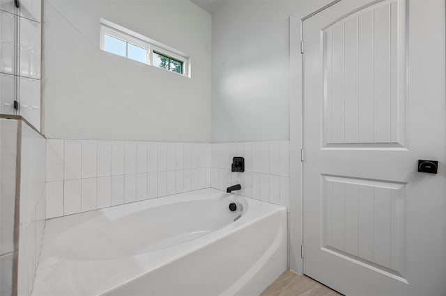 bathroom featuring a bathing tub