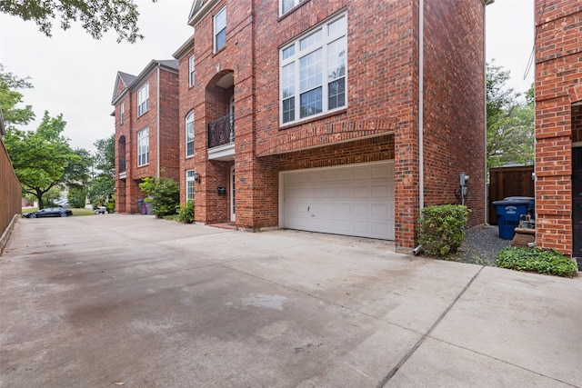 Listing photo 3 for 3904 Bowser Ave, Dallas TX 75219