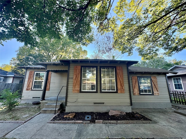 view of front of property