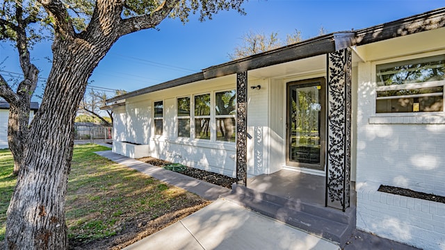 view of entrance to property