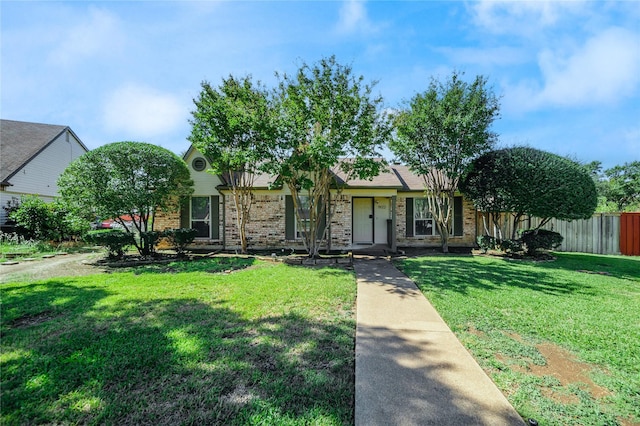 view of front of property with a front yard