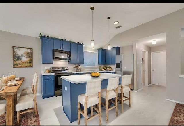 kitchen featuring decorative light fixtures, appliances with stainless steel finishes, a center island, and blue cabinetry