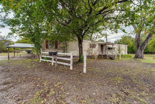 Listing photo 3 for 1010 Oak Valley Ln, Corsicana TX 75110