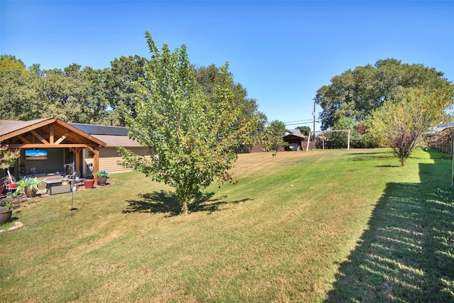 view of yard featuring a patio