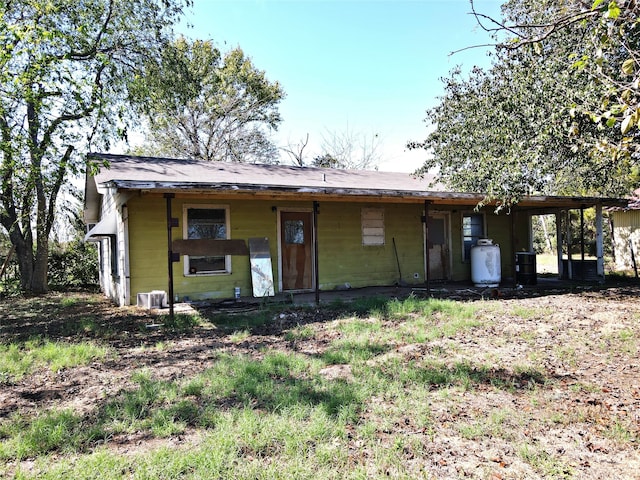 view of front of property