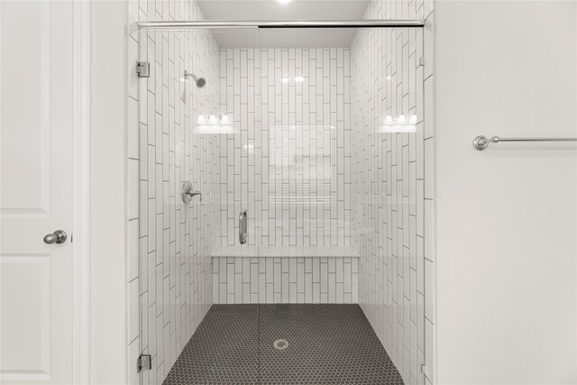 1008 Roys Dr, Rockwall, TX 75087 - full bathroom featuring a shower stall