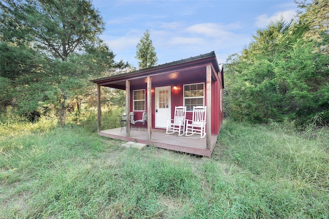 view of outbuilding