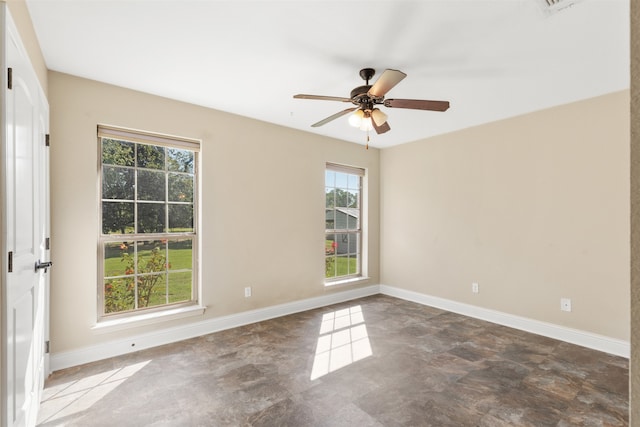 empty room with ceiling fan