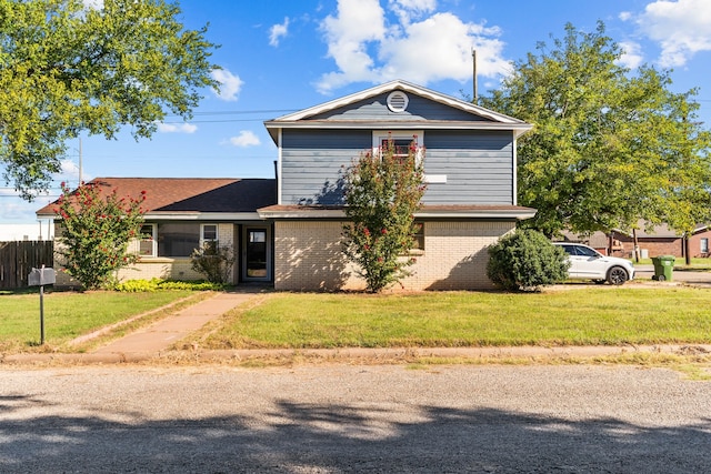 front of property featuring a front yard