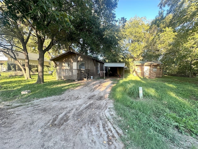 view of front of house with a front yard