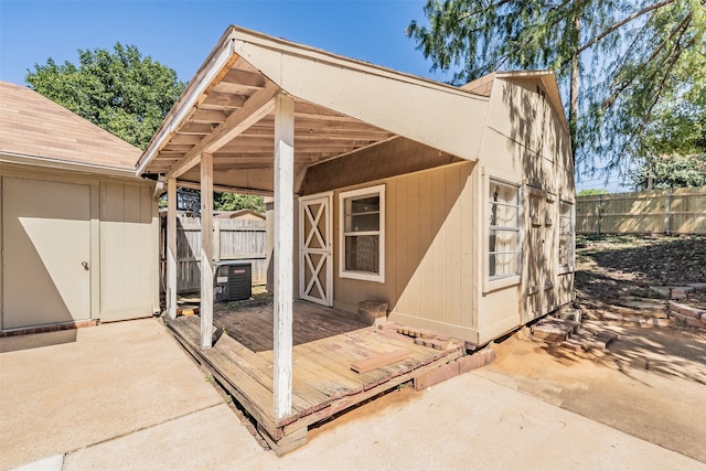 view of outbuilding