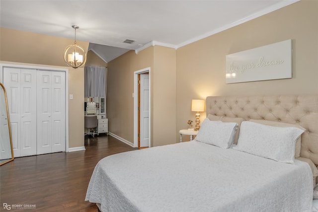 9321 Mccain Rd, Shreveport, LA 71107 - bedroom with crown molding, visible vents, a chandelier, baseboards, and dark wood-type flooring
