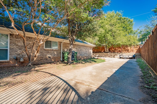 view of yard with a patio area