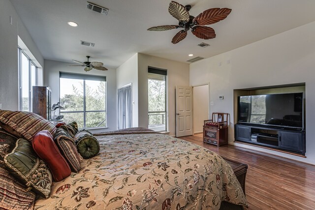 deck featuring ceiling fan