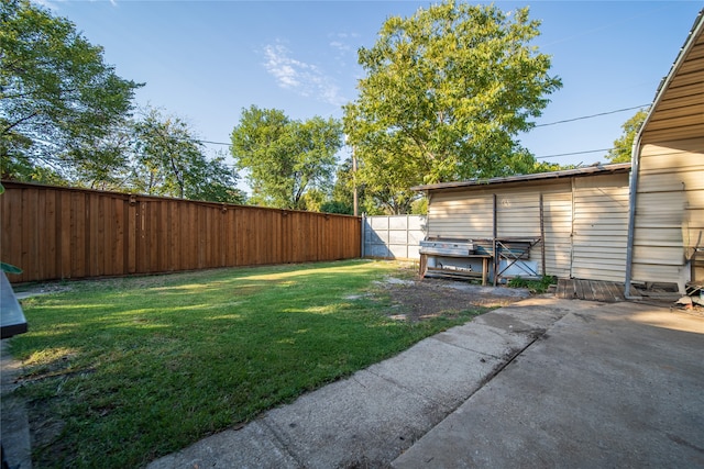 view of yard with a patio