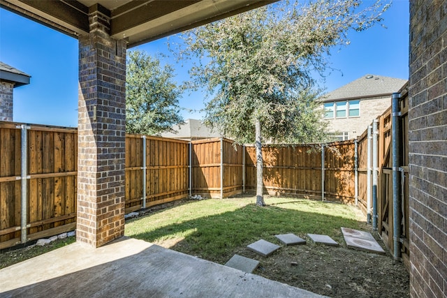 view of yard with a patio