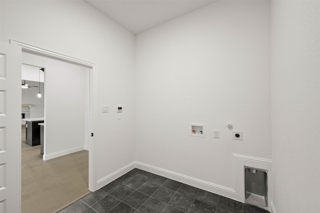 laundry area with gas dryer hookup, hookup for an electric dryer, and hookup for a washing machine