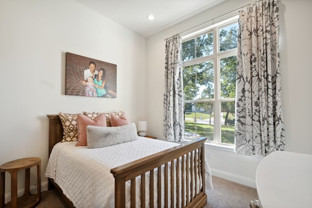 bedroom with carpet flooring