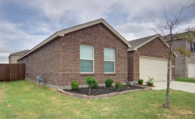 view of front of house with a front lawn