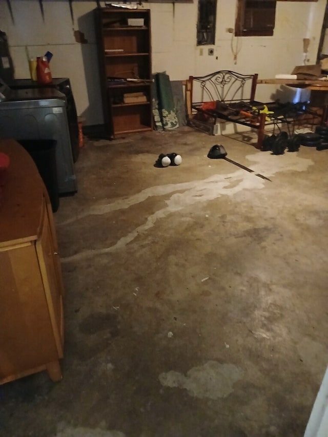 basement with washer / dryer