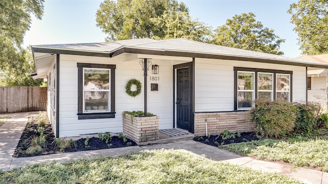 view of front of property with covered porch